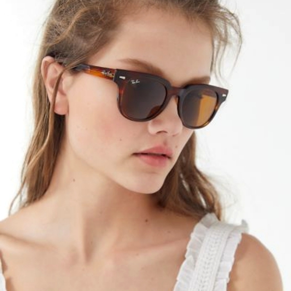 LIKE NEW RayBan Brown Tortoise Wayfarer RB2140 Sunglasses Men & Women